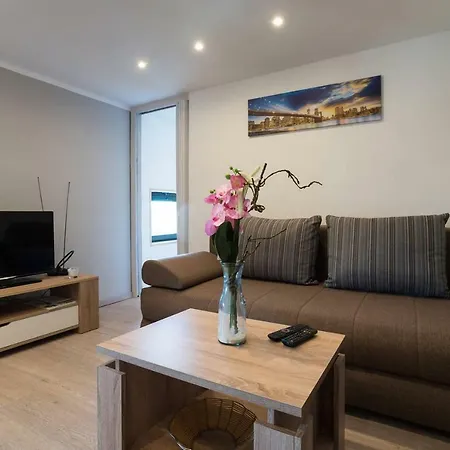Apartman Mrkonjic 2* Pula