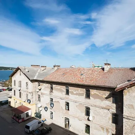 Guest house Apartman Mrkonjic Pula